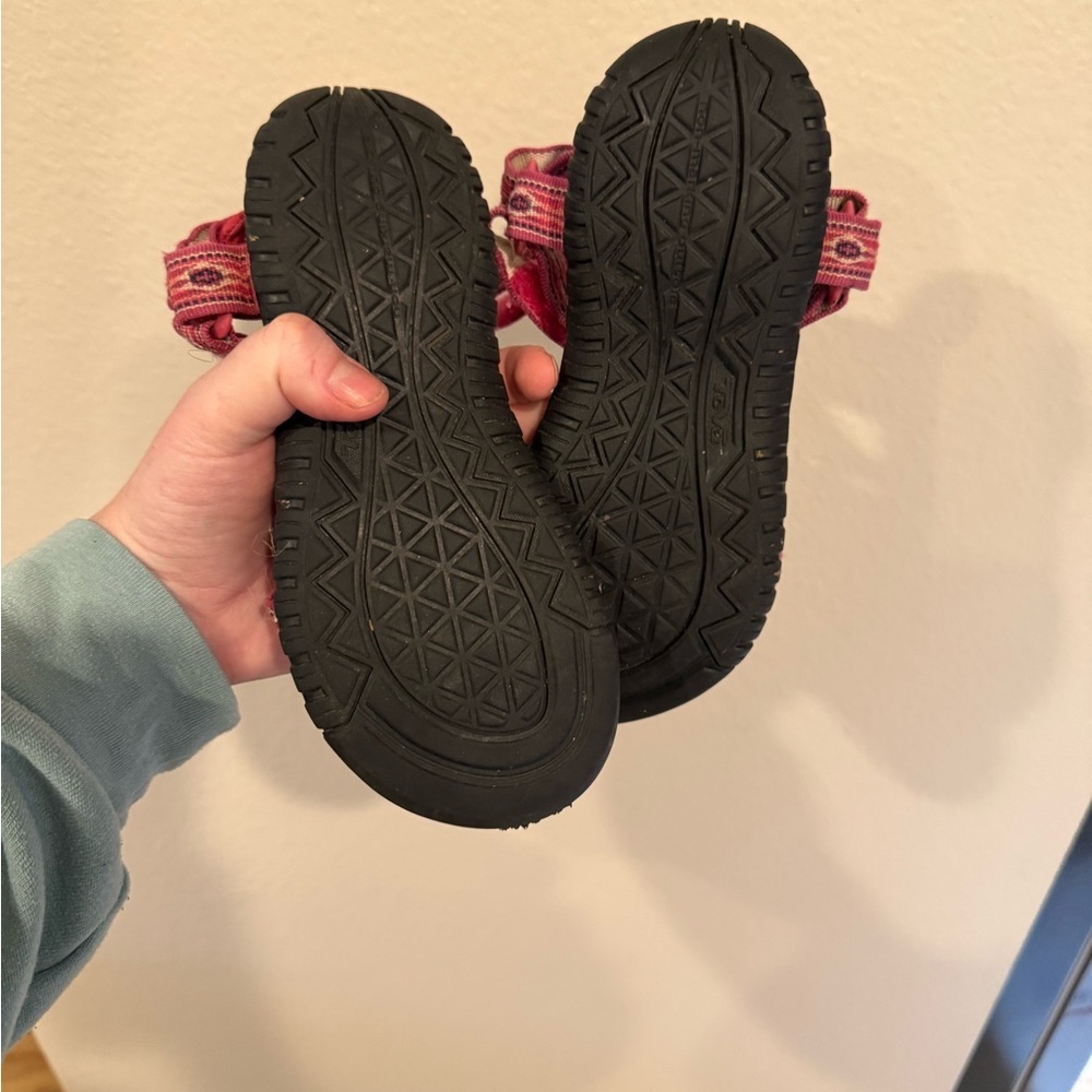 Teva Kids' Striped Pink and Black Sandals Y1 - Picture 3 of 4